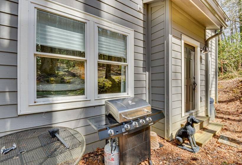 Bright Highlands Retreat Near Waterfalls & Trails