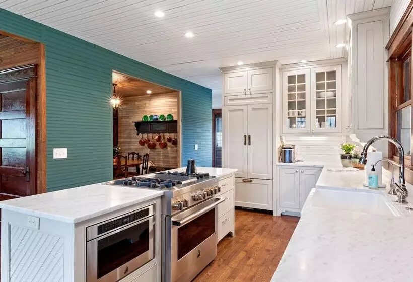 Leipers Retreat Secluded 3 Bdr Craftsman Home