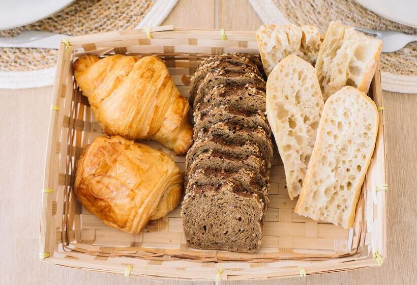 פנסיון Mas Des Arts & Spa