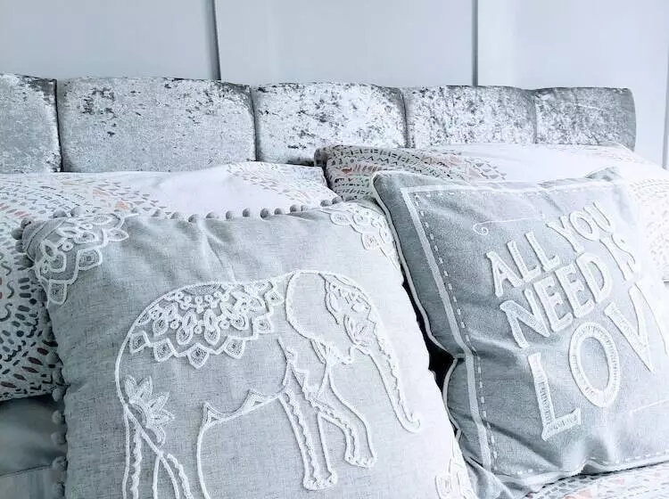 レジデンス Serenity Holiday Let In South Chard