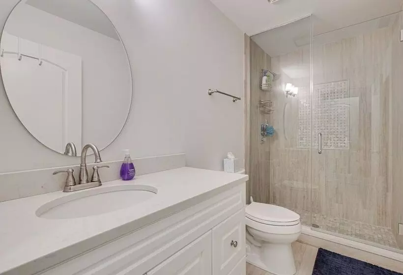 Spacious Inverness Home ~ 36 Mi To Chicago!