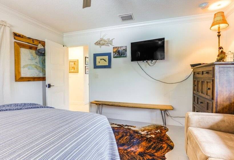 Spacious Palm City Home W/ Private Pool Near Golf