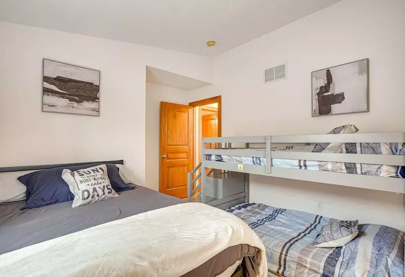 Waterfront Buckeye Lake House: Deck + Views!