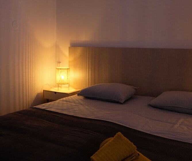 هاستل Yellow Inn Aveiro