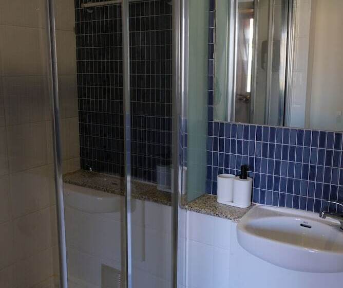 هاستل Yellow Inn Aveiro