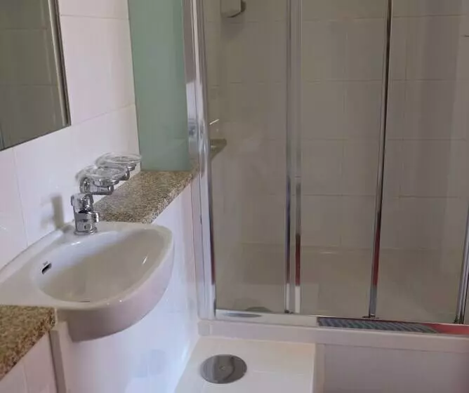 هاستل Yellow Inn Aveiro