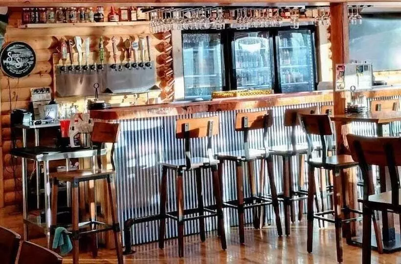 Anglers Riverfront Motel