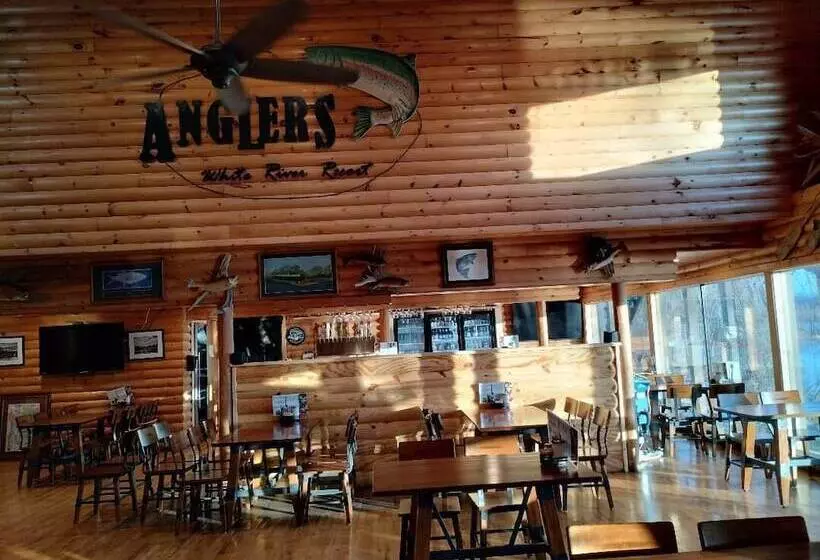 Anglers Riverfront Motel