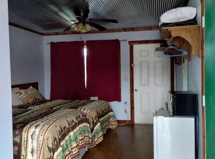 Anglers Riverfront Motel