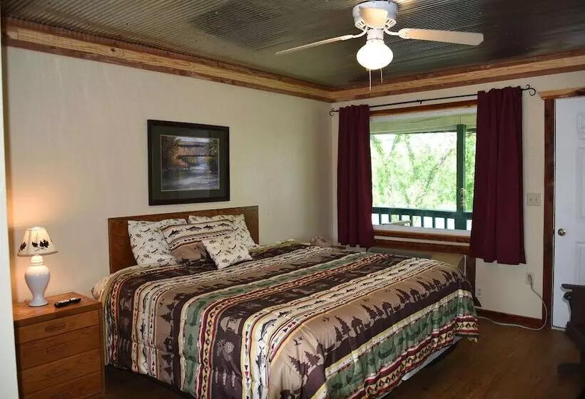 Anglers Riverfront Motel