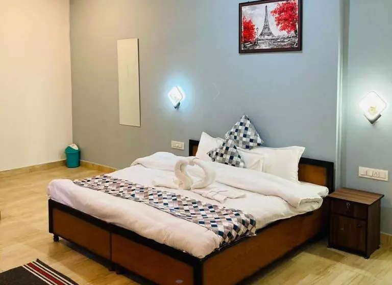 ホテル Snow Crest Residency