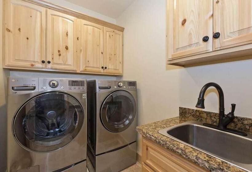 Paradise Pines By Avantstay Beautiful Big Bear Home Only 1 Mile To Snow Summit!