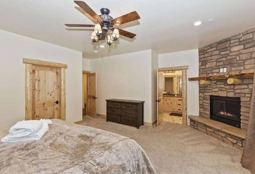 Paradise Pines By Avantstay Beautiful Big Bear Home Only 1 Mile To Snow Summit!