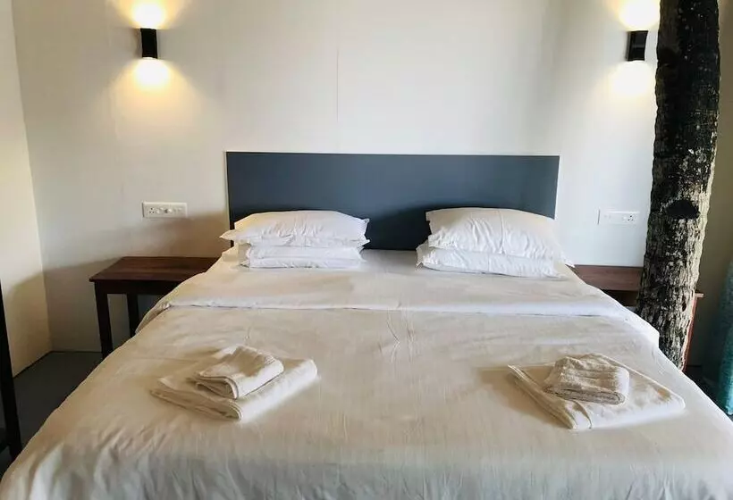 Hotelli Agonda Beach Chalets