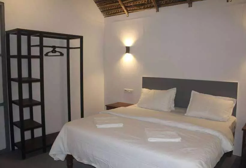 Hotelli Agonda Beach Chalets