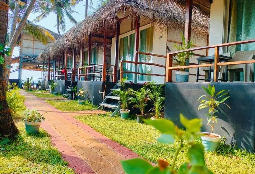 Hotelli Agonda Beach Chalets