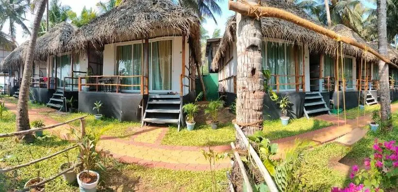 Hotelli Agonda Beach Chalets