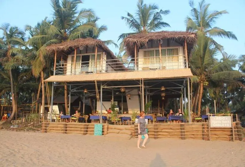 Hotelli Agonda Beach Chalets