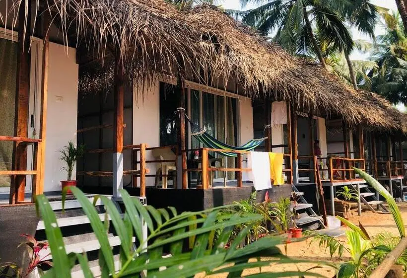 Hotelli Agonda Beach Chalets