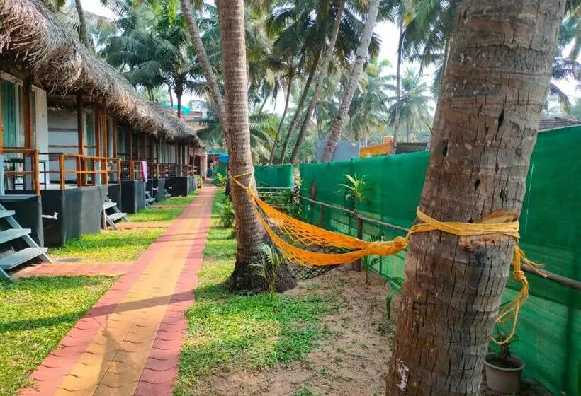 Hotelli Agonda Beach Chalets