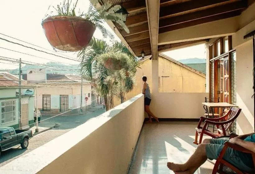 هاستل Hostal La Buena Onda