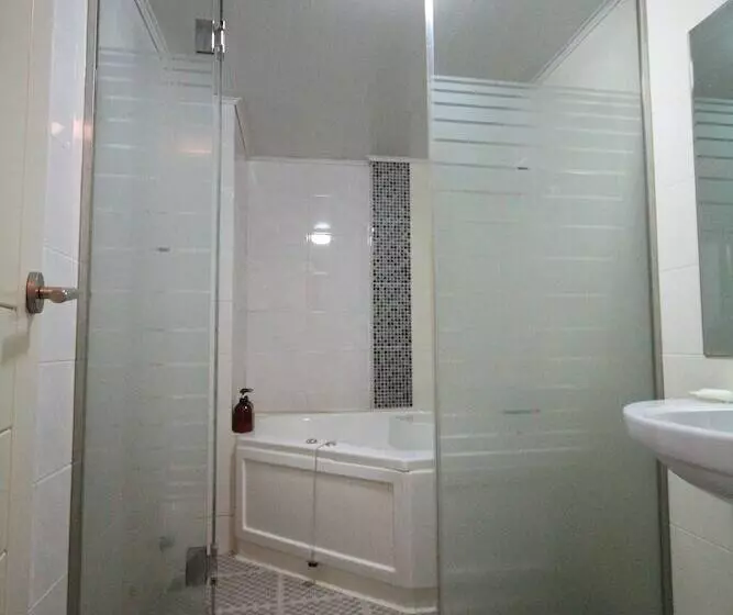 Alibaba Motel   New Building