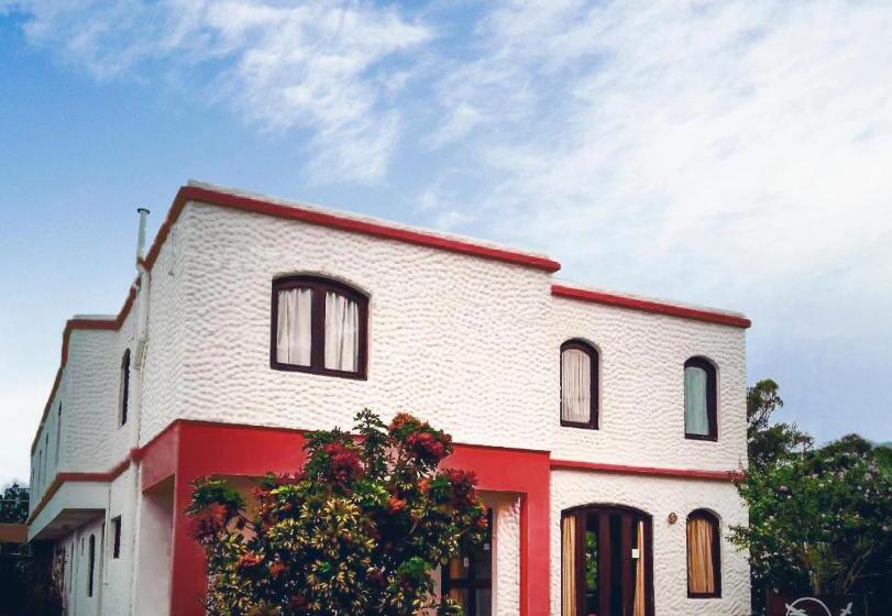 בית מלון כפרי La Casona