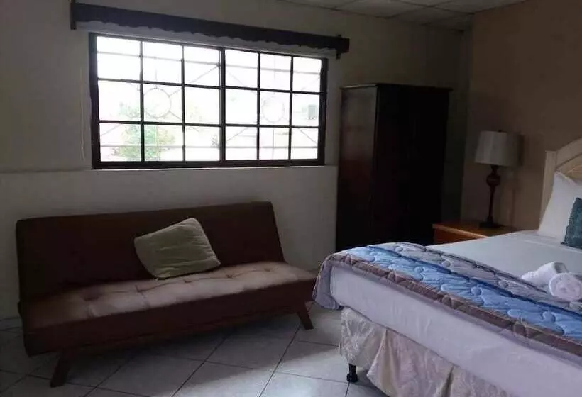 هتل Maxim Habitaciones