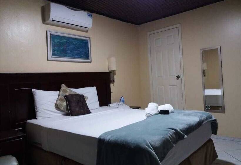 هتل Maxim Habitaciones