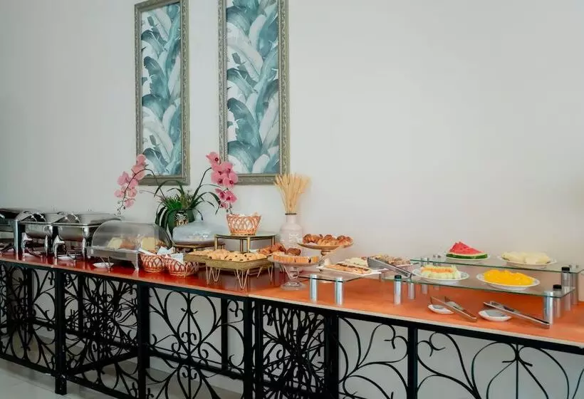 هتل Megal Suites
