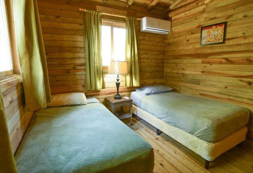 בית מלון כפרי Oasis & Surf Camp