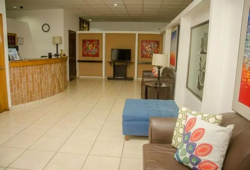 ホテル Residencial Cervantes