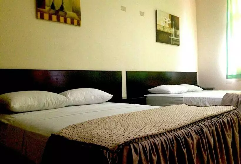 ホテル Residencial Cervantes