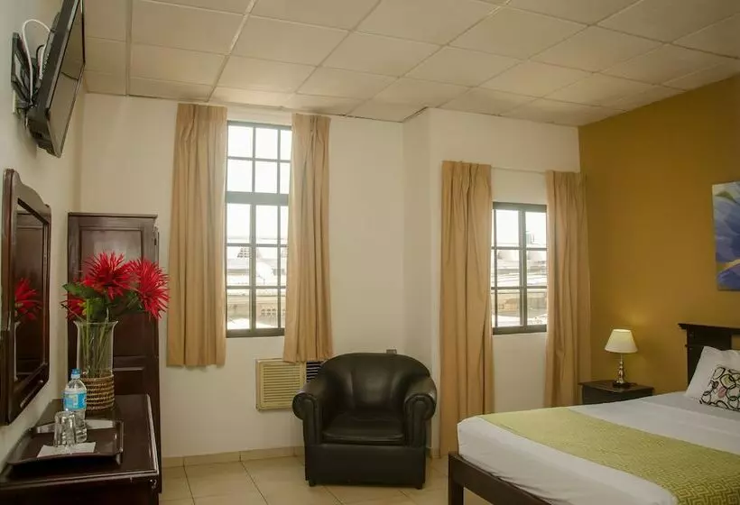 ホテル Residencial Cervantes