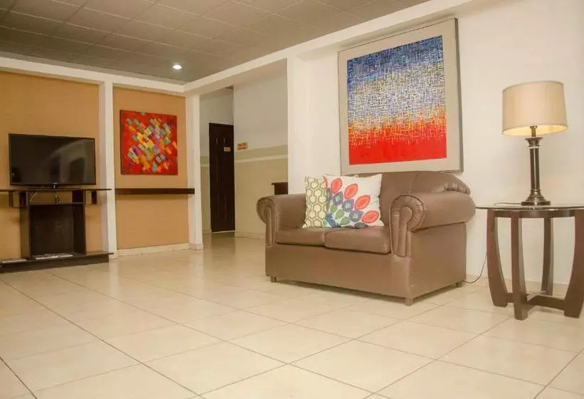 ホテル Residencial Cervantes