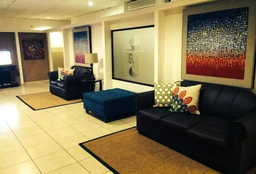 ホテル Residencial Cervantes