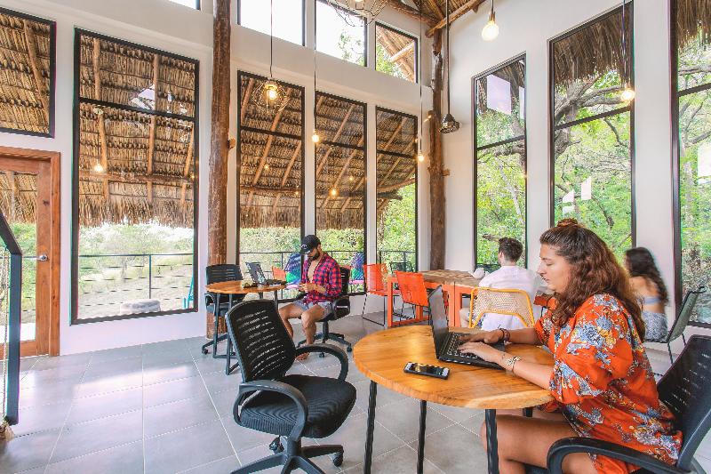 فندق Socialtel Maderas