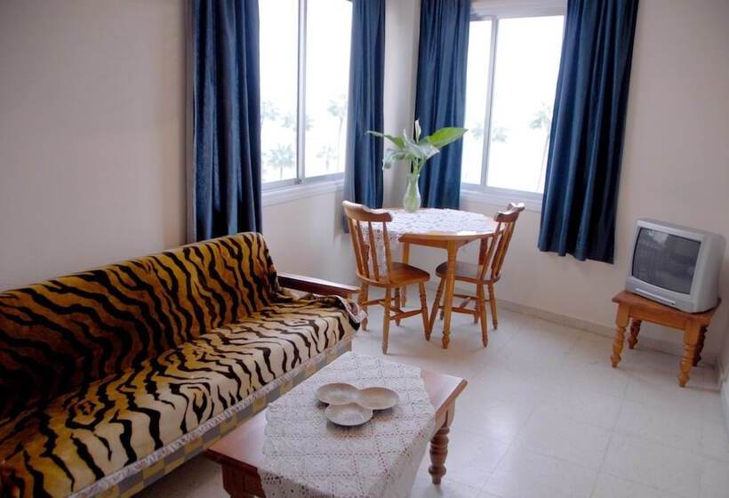 Palm Sea Hotel Apartments 2