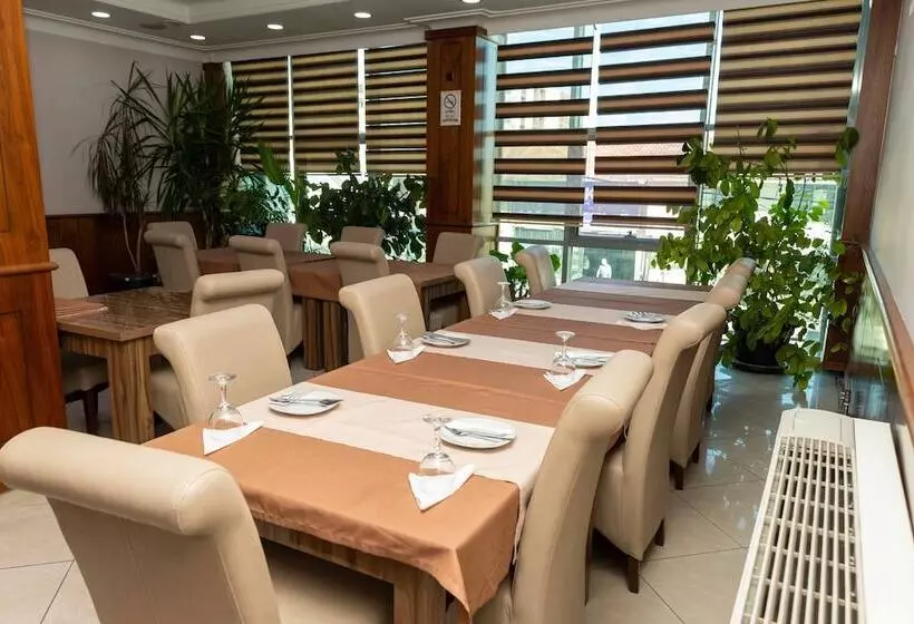 Hotel Leo