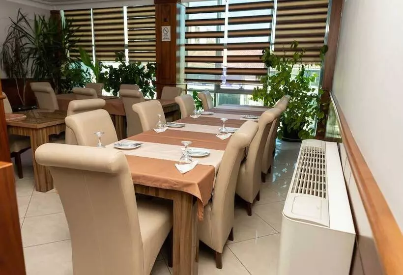 Hotel Leo