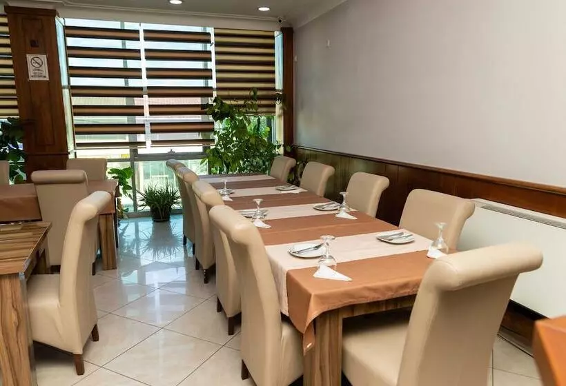 Hotel Leo