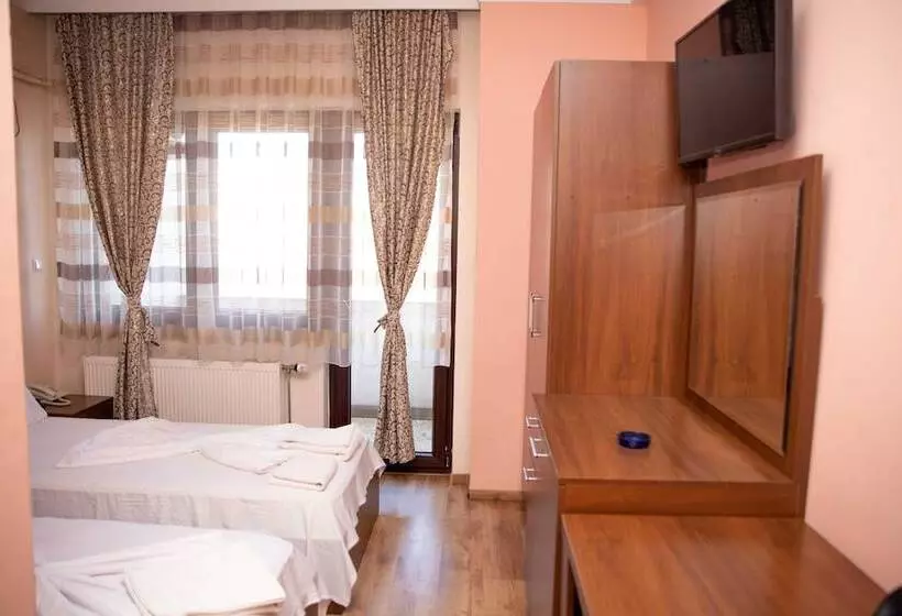 Hotel Leo