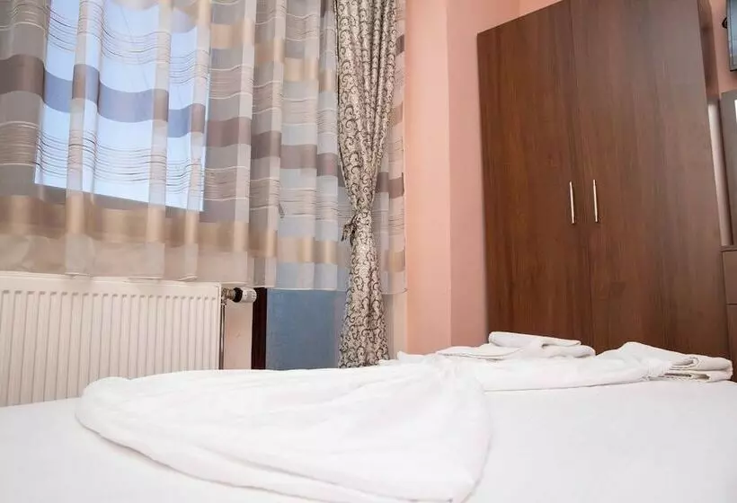 Hotel Leo