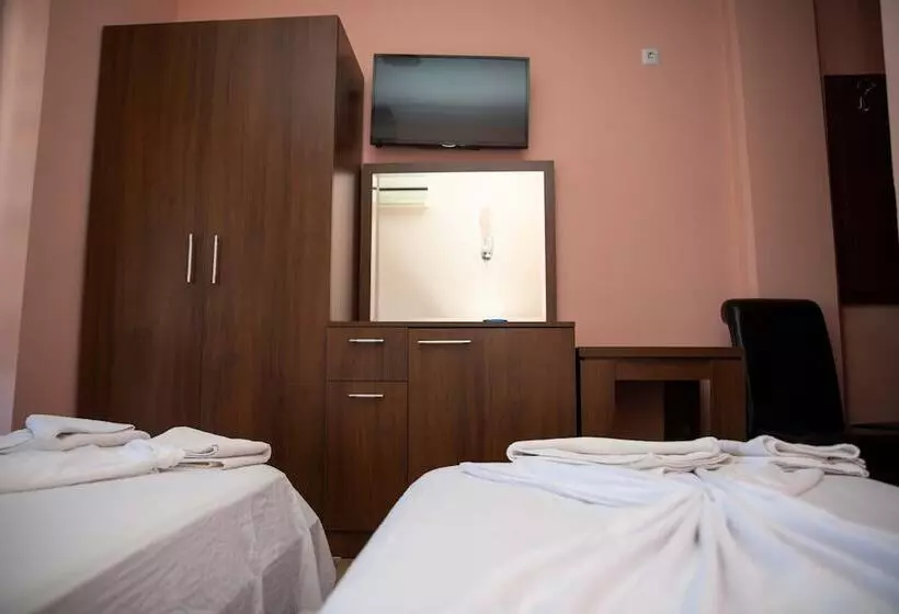 Hotel Leo