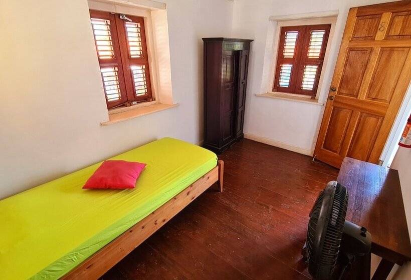 پانسیون Villa Creole