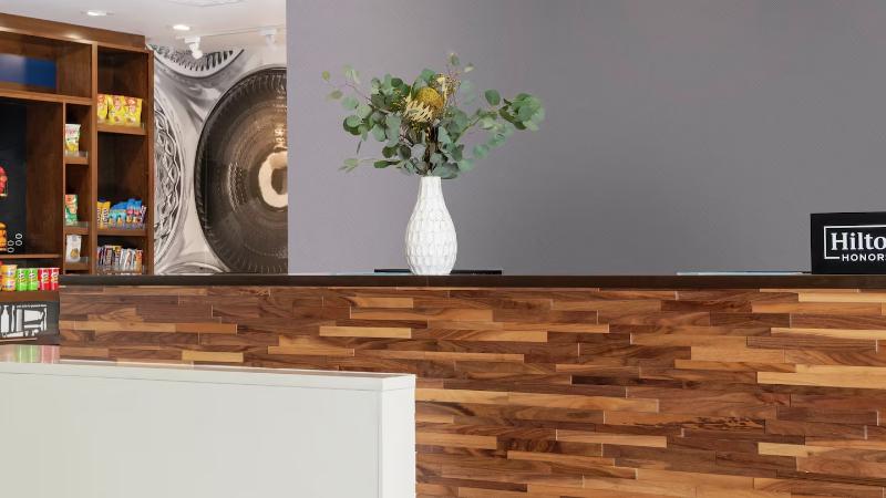 Отель Hampton Inn & Suites Naples South