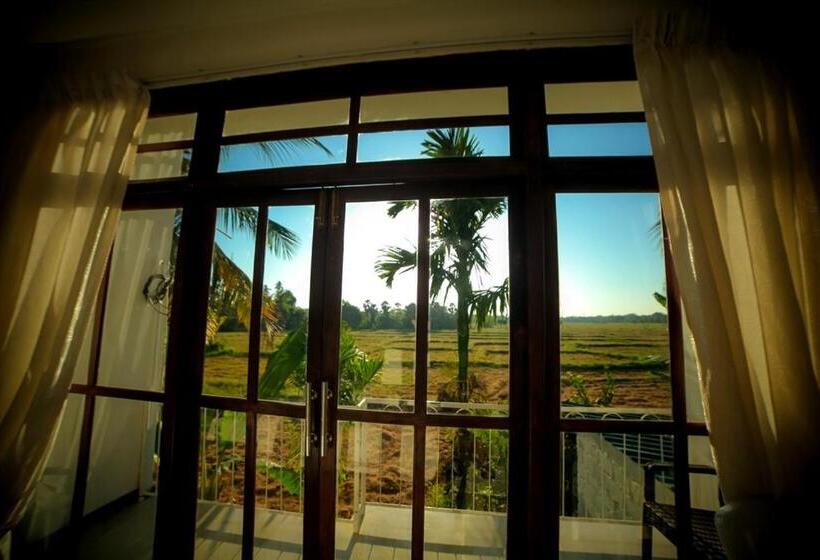 Bed and Breakfast Heaven Upon Rice Fields