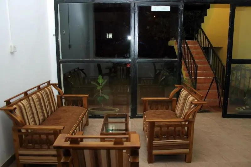 تختخواب و صبحانه Sanemro Villa