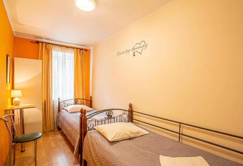 Gar'is Hostel Kyiv