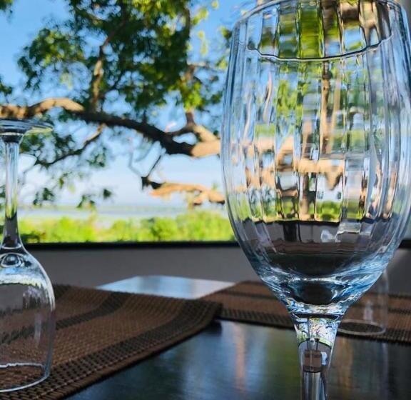 בית מלון כפרי Birdsong Leisure Resort